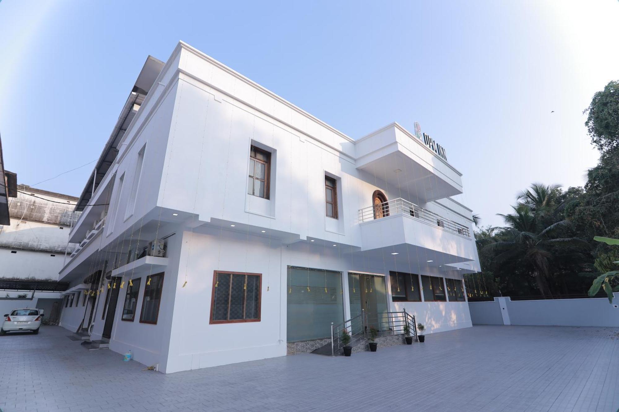 Opm Inn Payyannur 外观 照片
