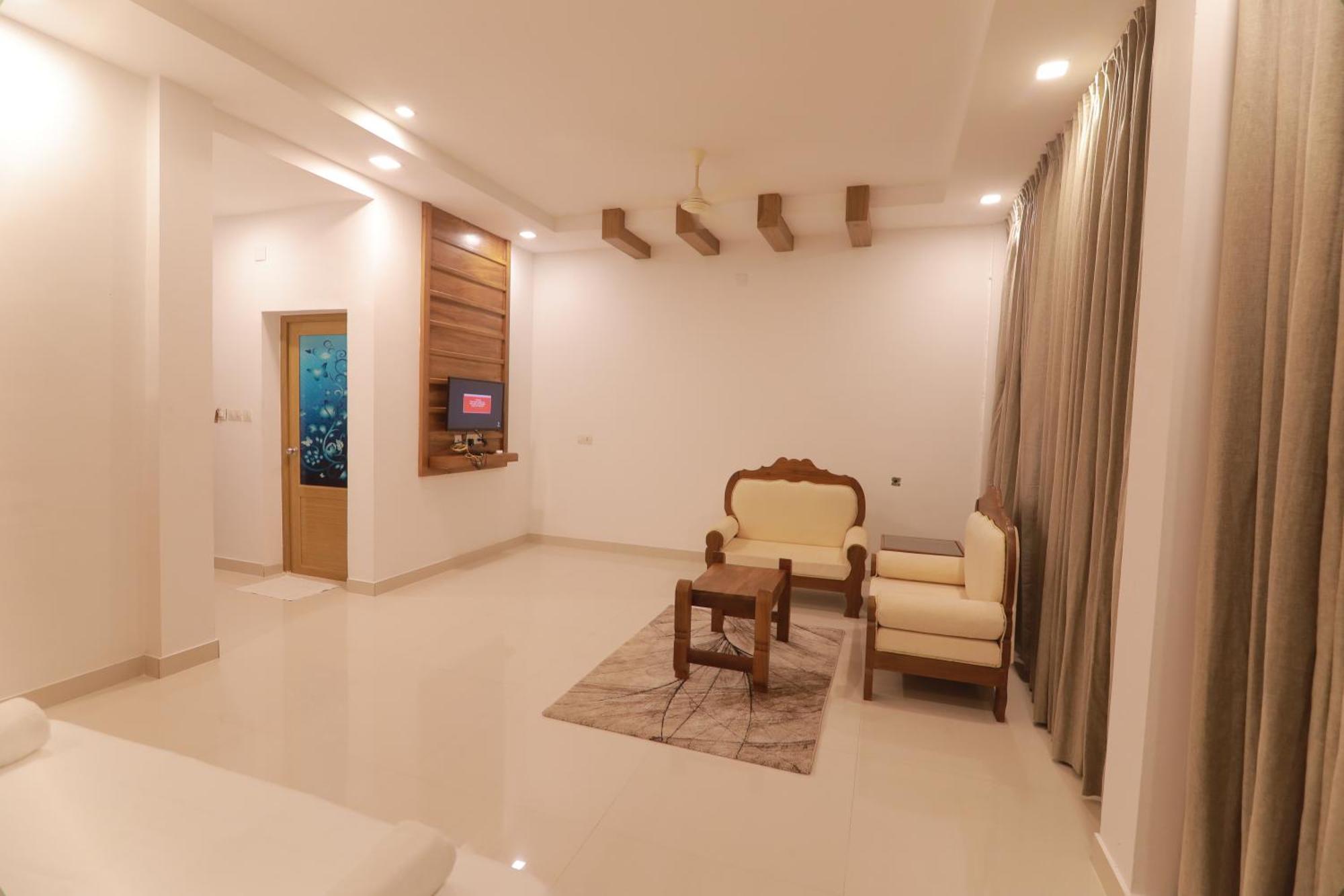 Opm Inn Payyannur 外观 照片